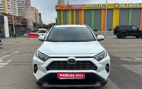 Toyota RAV4, 2019 год, 3 300 000 рублей, 3 фотография