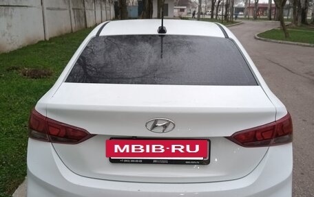 Hyundai Solaris II рестайлинг, 2018 год, 1 100 000 рублей, 4 фотография