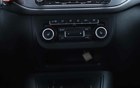 Volkswagen Tiguan I, 2012 год, 1 230 000 рублей, 15 фотография