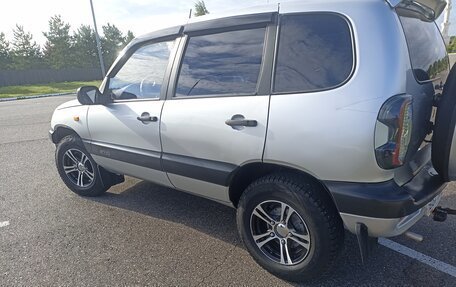 Chevrolet Niva I рестайлинг, 2003 год, 310 000 рублей, 6 фотография