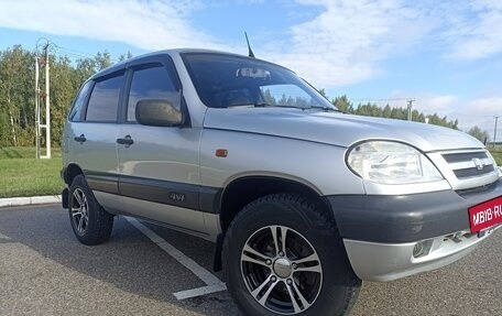 Chevrolet Niva I рестайлинг, 2003 год, 310 000 рублей, 3 фотография
