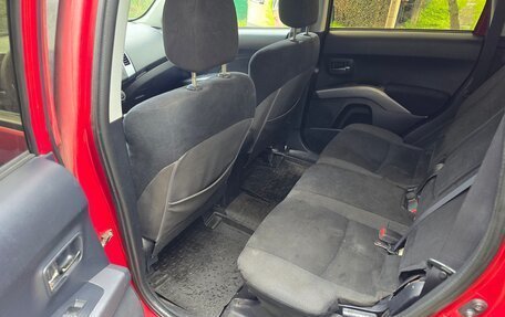 Mitsubishi Outlander III рестайлинг 3, 2007 год, 750 000 рублей, 9 фотография