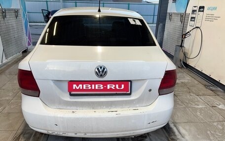 Volkswagen Polo VI (EU Market), 2011 год, 305 000 рублей, 14 фотография