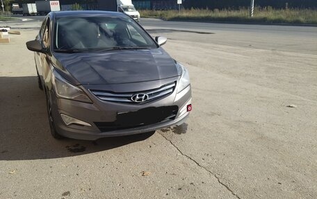 Hyundai Solaris II рестайлинг, 2014 год, 700 070 рублей, 1 фотография