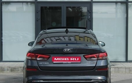 KIA Optima IV, 2018 год, 2 050 000 рублей, 6 фотография