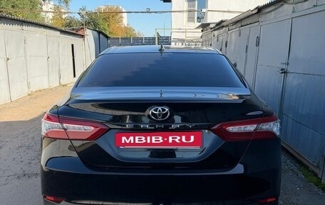 Toyota Camry, 2021 год, 2 900 000 рублей, 4 фотография