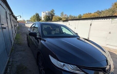Toyota Camry, 2021 год, 2 900 000 рублей, 5 фотография