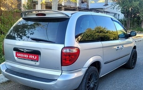 Chrysler Voyager IV, 2003 год, 600 000 рублей, 2 фотография