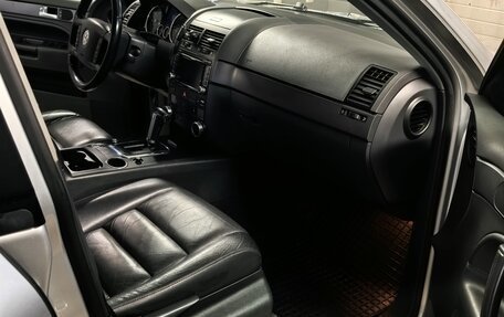 Volkswagen Touareg III, 2008 год, 1 350 000 рублей, 7 фотография
