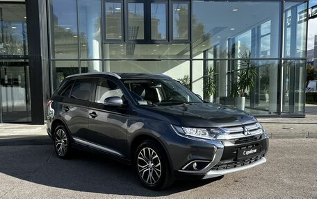 Mitsubishi Outlander III рестайлинг 3, 2015 год, 1 940 000 рублей, 3 фотография