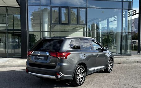Mitsubishi Outlander III рестайлинг 3, 2015 год, 1 940 000 рублей, 5 фотография