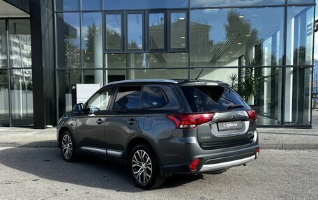 Mitsubishi Outlander III рестайлинг 3, 2015 год, 1 940 000 рублей, 7 фотография