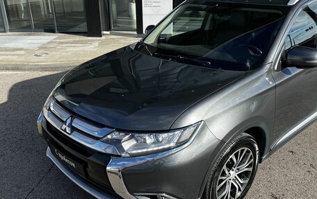 Mitsubishi Outlander III рестайлинг 3, 2015 год, 1 940 000 рублей, 11 фотография