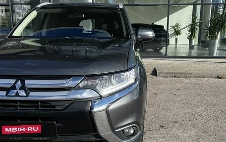 Mitsubishi Outlander III рестайлинг 3, 2015 год, 1 940 000 рублей, 9 фотография