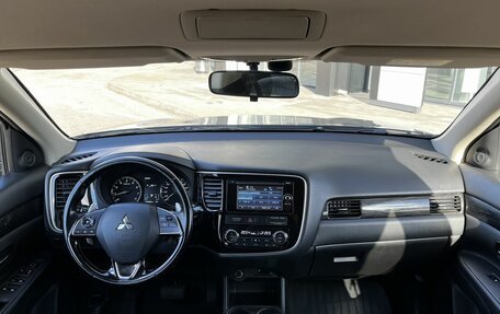 Mitsubishi Outlander III рестайлинг 3, 2015 год, 1 940 000 рублей, 20 фотография
