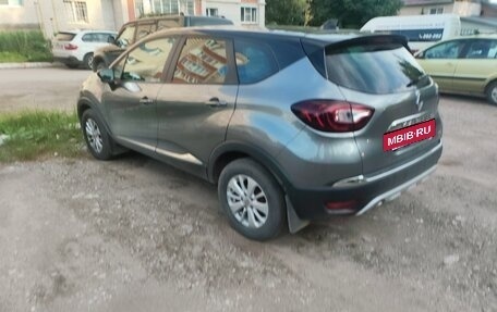 Renault Kaptur I рестайлинг, 2022 год, 1 950 000 рублей, 7 фотография