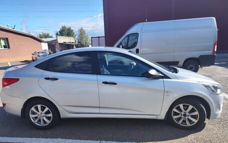 Hyundai Solaris II рестайлинг, 2015 год, 750 000 рублей, 3 фотография