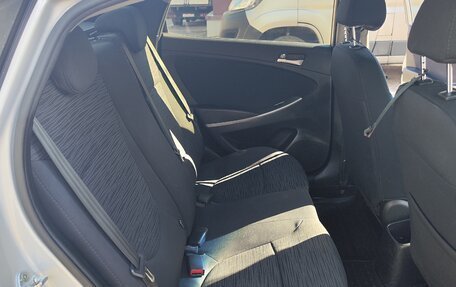 Hyundai Solaris II рестайлинг, 2015 год, 750 000 рублей, 6 фотография