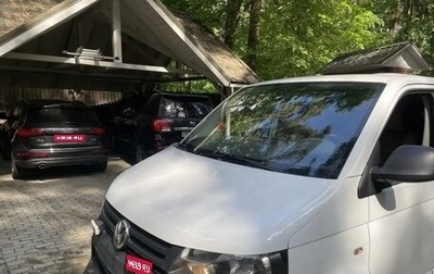 Volkswagen Transporter T5 рестайлинг, 2012 год, 2 100 000 рублей, 1 фотография