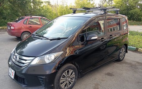 Honda Freed I, 2012 год, 850 000 рублей, 4 фотография