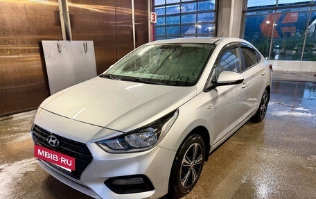 Hyundai Solaris II рестайлинг, 2018 год, 1 350 000 рублей, 2 фотография