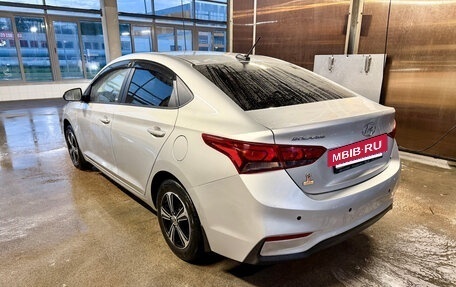Hyundai Solaris II рестайлинг, 2018 год, 1 350 000 рублей, 3 фотография