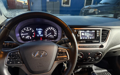 Hyundai Solaris II рестайлинг, 2018 год, 1 350 000 рублей, 20 фотография