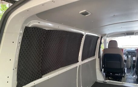 Volkswagen Transporter T5 рестайлинг, 2012 год, 2 100 000 рублей, 9 фотография