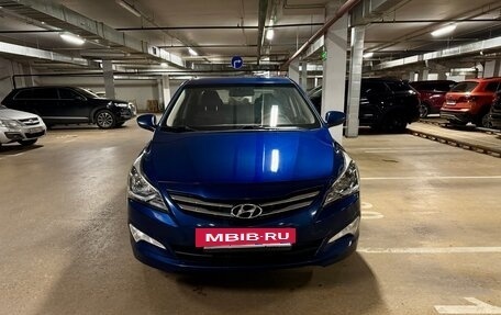 Hyundai Solaris II рестайлинг, 2015 год, 1 200 000 рублей, 2 фотография