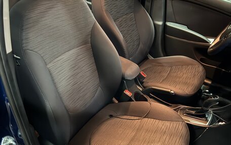 Hyundai Solaris II рестайлинг, 2015 год, 1 200 000 рублей, 13 фотография