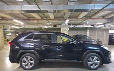 Toyota RAV4, 2019 год, 3 300 000 рублей, 1 фотография