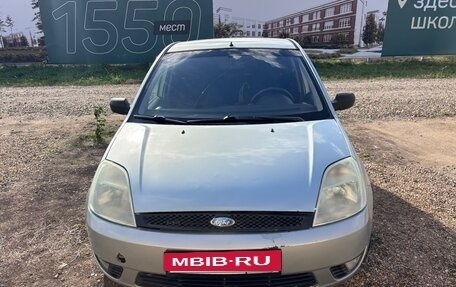 Ford Fiesta, 2004 год, 340 000 рублей, 3 фотография
