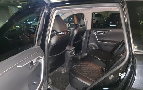 Toyota RAV4, 2019 год, 3 300 000 рублей, 4 фотография