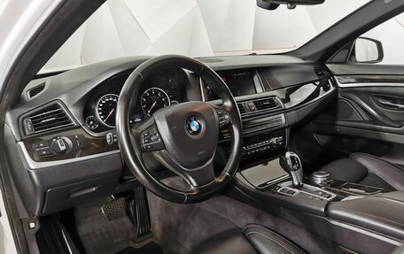 BMW 5 серия, 2015 год, 1 585 000 рублей, 12 фотография