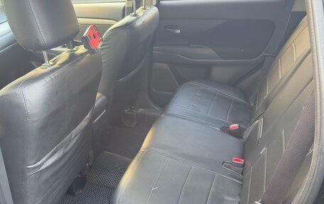 Mitsubishi Outlander III рестайлинг 3, 2013 год, 1 090 000 рублей, 3 фотография
