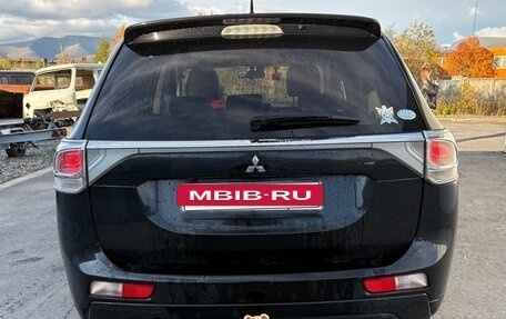 Mitsubishi Outlander III рестайлинг 3, 2013 год, 1 090 000 рублей, 9 фотография