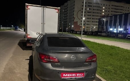 Opel Astra J, 2013 год, 620 000 рублей, 3 фотография