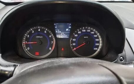 Hyundai Solaris II рестайлинг, 2014 год, 520 000 рублей, 3 фотография