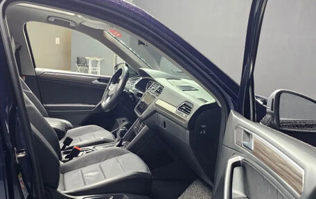 Volkswagen Tiguan II, 2023 год, 2 733 000 рублей, 9 фотография