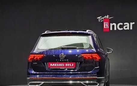 Volkswagen Tiguan II, 2023 год, 2 733 000 рублей, 3 фотография