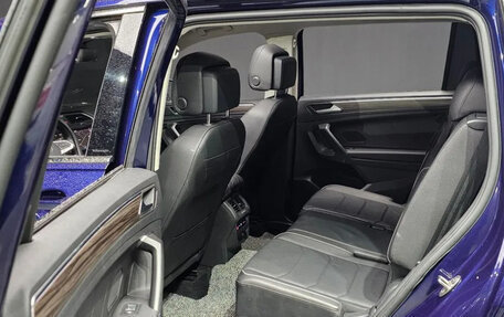 Volkswagen Tiguan II, 2023 год, 2 733 000 рублей, 13 фотография