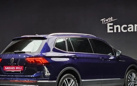 Volkswagen Tiguan II, 2023 год, 2 733 000 рублей, 4 фотография