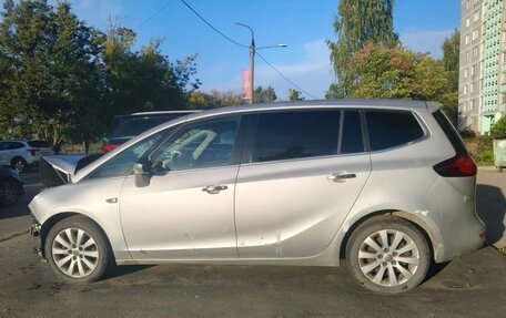 Opel Zafira C рестайлинг, 2013 год, 350 000 рублей, 8 фотография