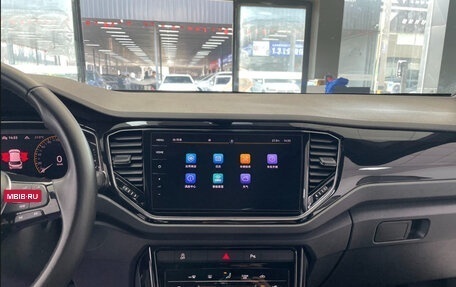 Volkswagen T-Roc I, 2022 год, 1 490 000 рублей, 9 фотография