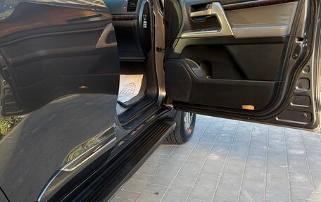 Toyota Land Cruiser 200, 2010 год, 3 250 000 рублей, 9 фотография