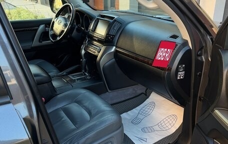 Toyota Land Cruiser 200, 2010 год, 3 250 000 рублей, 18 фотография