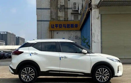 Nissan Kicks I, 2023 год, 1 100 000 рублей, 5 фотография