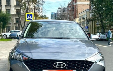 Hyundai Solaris II рестайлинг, 2021 год, 2 050 000 рублей, 4 фотография