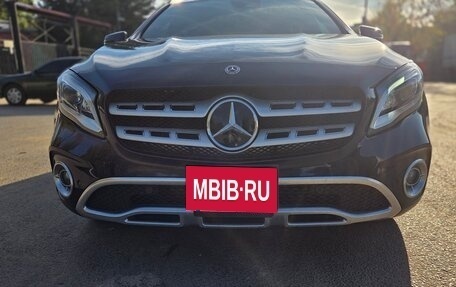 Mercedes-Benz GLA, 2018 год, 1 930 000 рублей, 2 фотография