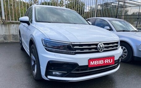 Volkswagen Tiguan II, 2018 год, 2 329 000 рублей, 1 фотография